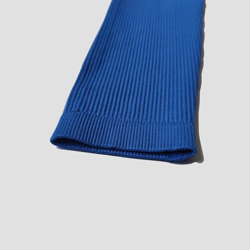 Seamless High Stretch Yoga Jumpsuit for Women Lightweight Breathable Fitness Activewear with Contouring Design and Moisture Wicking Fabric