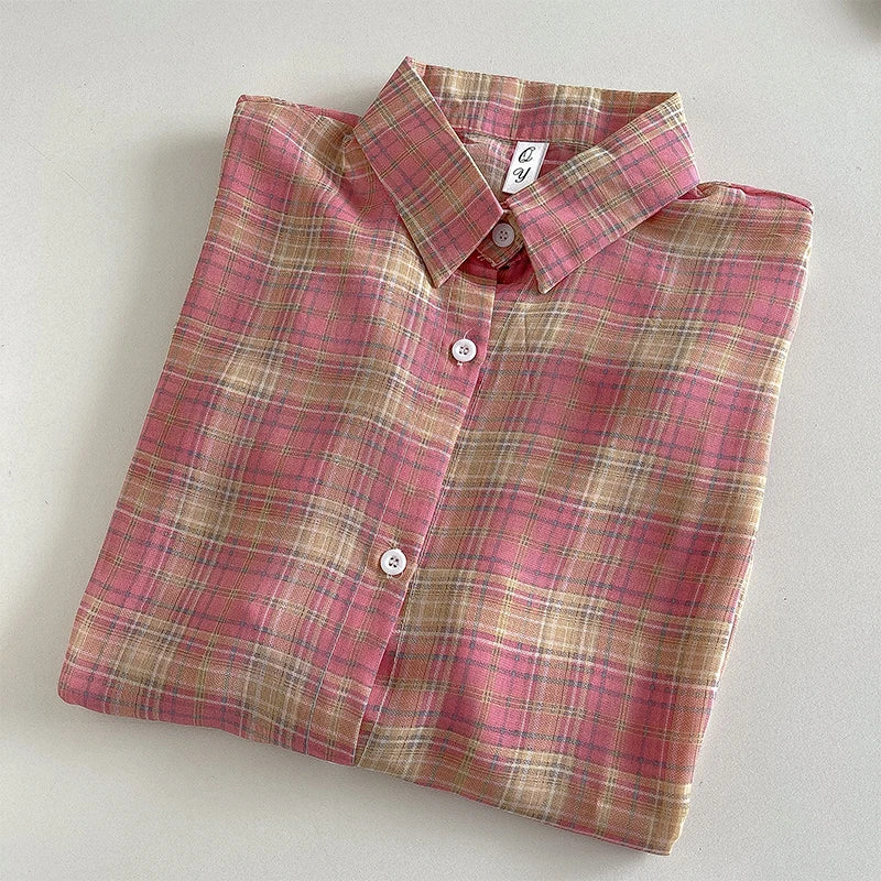 Breezy Oversized Plaid Shirt for Women Long Sleeve Collared Button-Down Blouse Casual Spring Summer Boyfriend Style Top