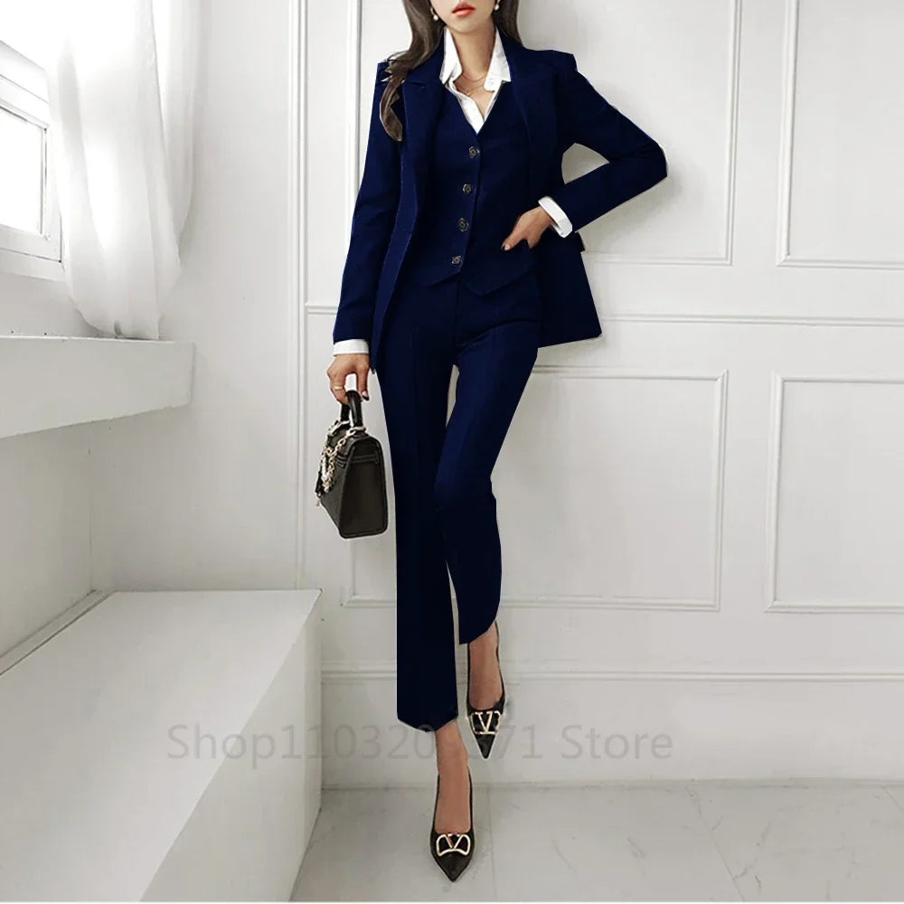 Women's Plus Size Elegant Three Piece Suit with Single Breasted Design and Classic Point Collar for Wedding Tuxedo and Prom Events