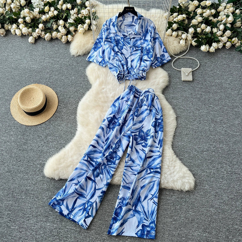 Summer Fashion Print Two Piece Set for Women with Loose Short Sleeve Tops and Elastic Waist Wide Leg Cropped Pants