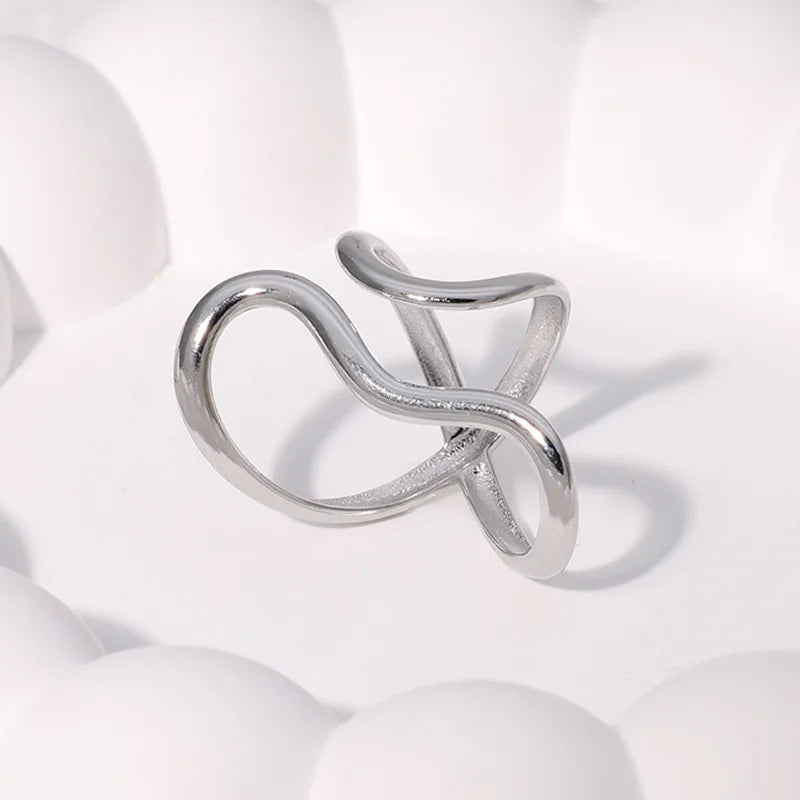 Fashionable Stainless Steel Waterproof Open Ring with 18K Gold Plated Charms for Women