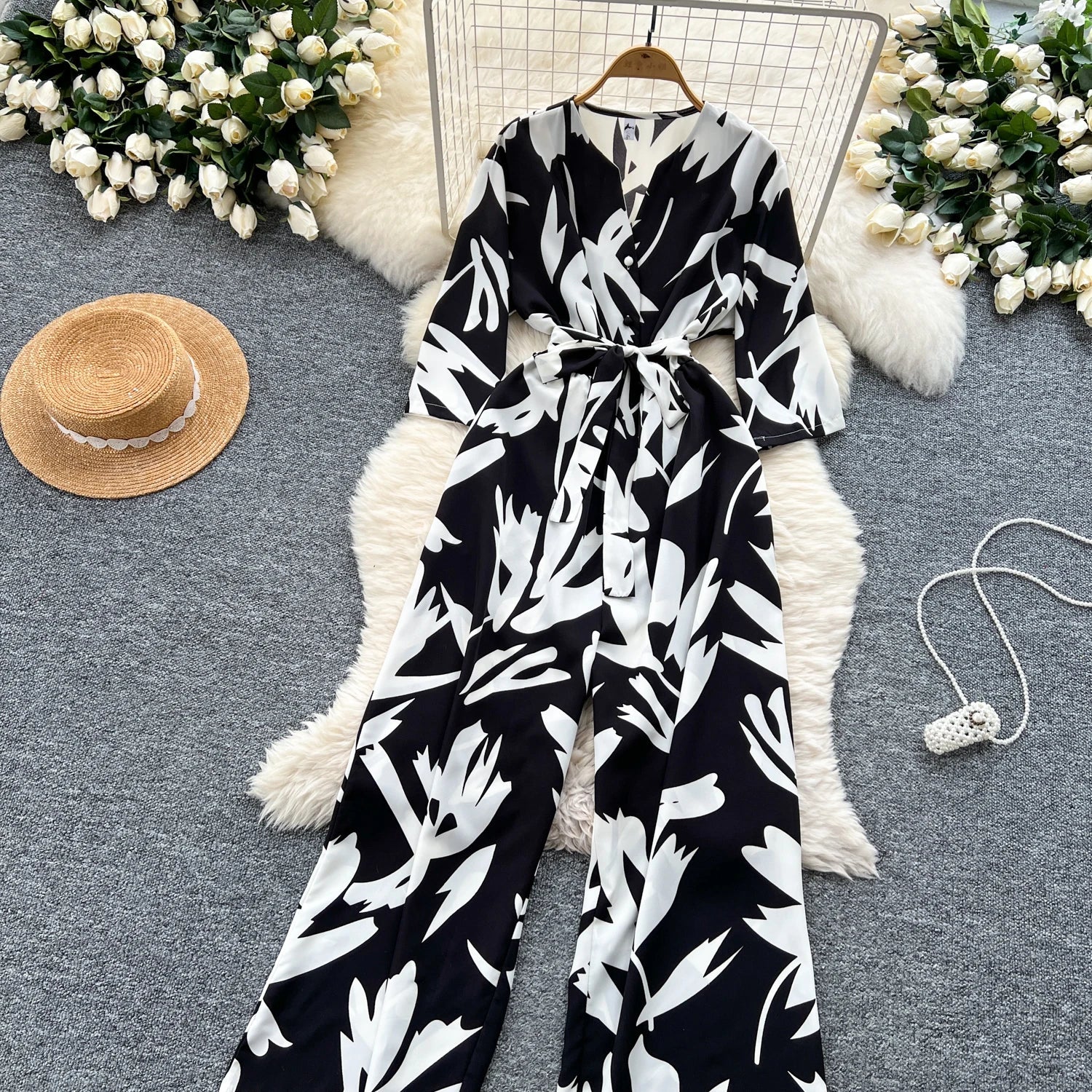 Women's Summer V-Neck Short Sleeve Lace-Up Waist Slim Fit Wide-Leg Printed Jumpsuit with Loose Straight Leg Design