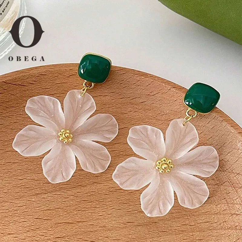 White Flower Charm Square Metal Green Epoxy Drop Earrings for Women Bohemian Camellia Dangle Earrings Luxury