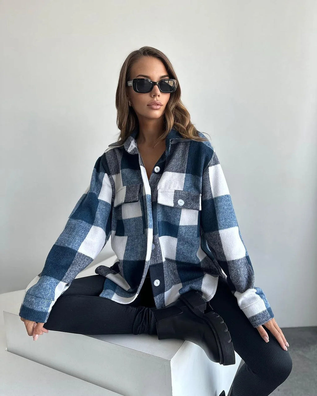Women's Flannel Lapel Plaid Shirt Jacket Long Sleeve Button Down Thin Warm Coat Blouse for Autumn Casual Wear