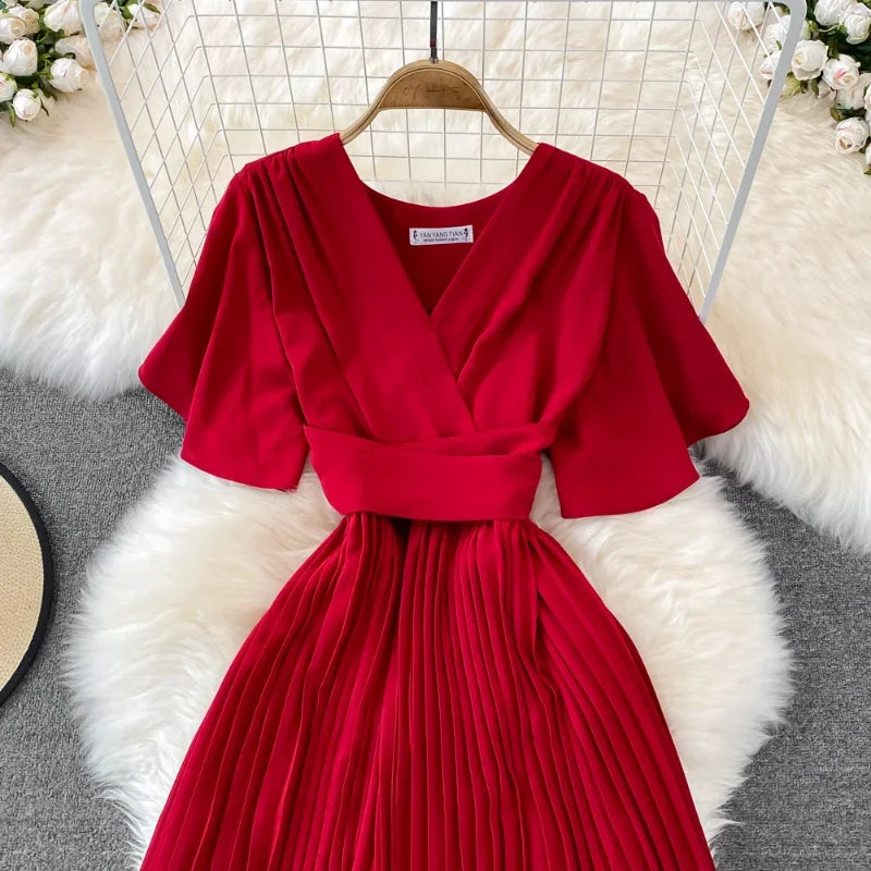 Summer V-Neck Pleated Dress With Lace Up Waist Long Skirt