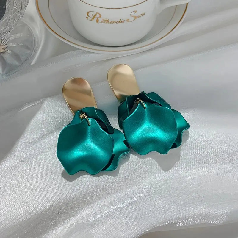 Stylish Multicolored Flower Earrings for Women Delicate Petal Tassel Stud Earrings Perfect for Everyday and Party Accessories