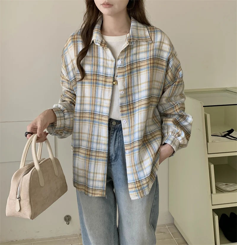 Oversized Button-Up Plaid Flannel Shirt for Women Casual Checkered Blouse Boyfriend Style Loose Fit Teen Girl Top