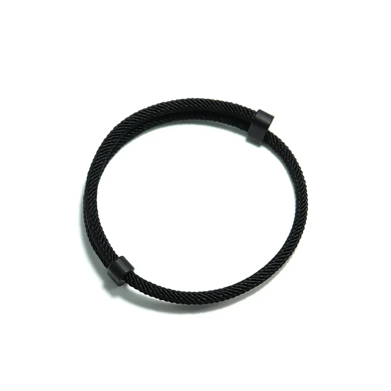 Trendy Adjustable Thread Bracelet for Couples - Minimalist Red Bracelet for Yoga and Meditation