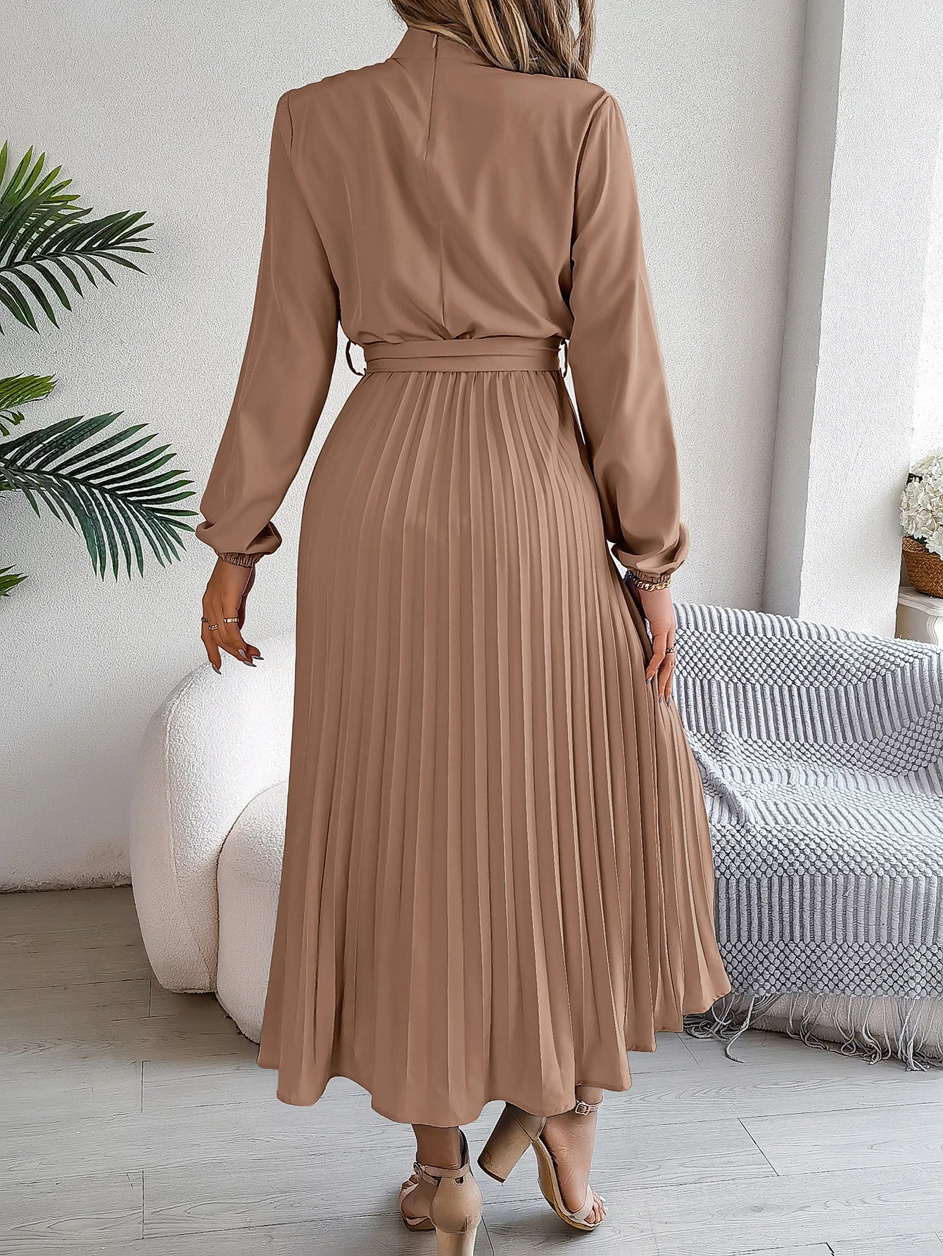 Elegant Pleated Lace Up Long Sleeve Maxi Dress For Spring