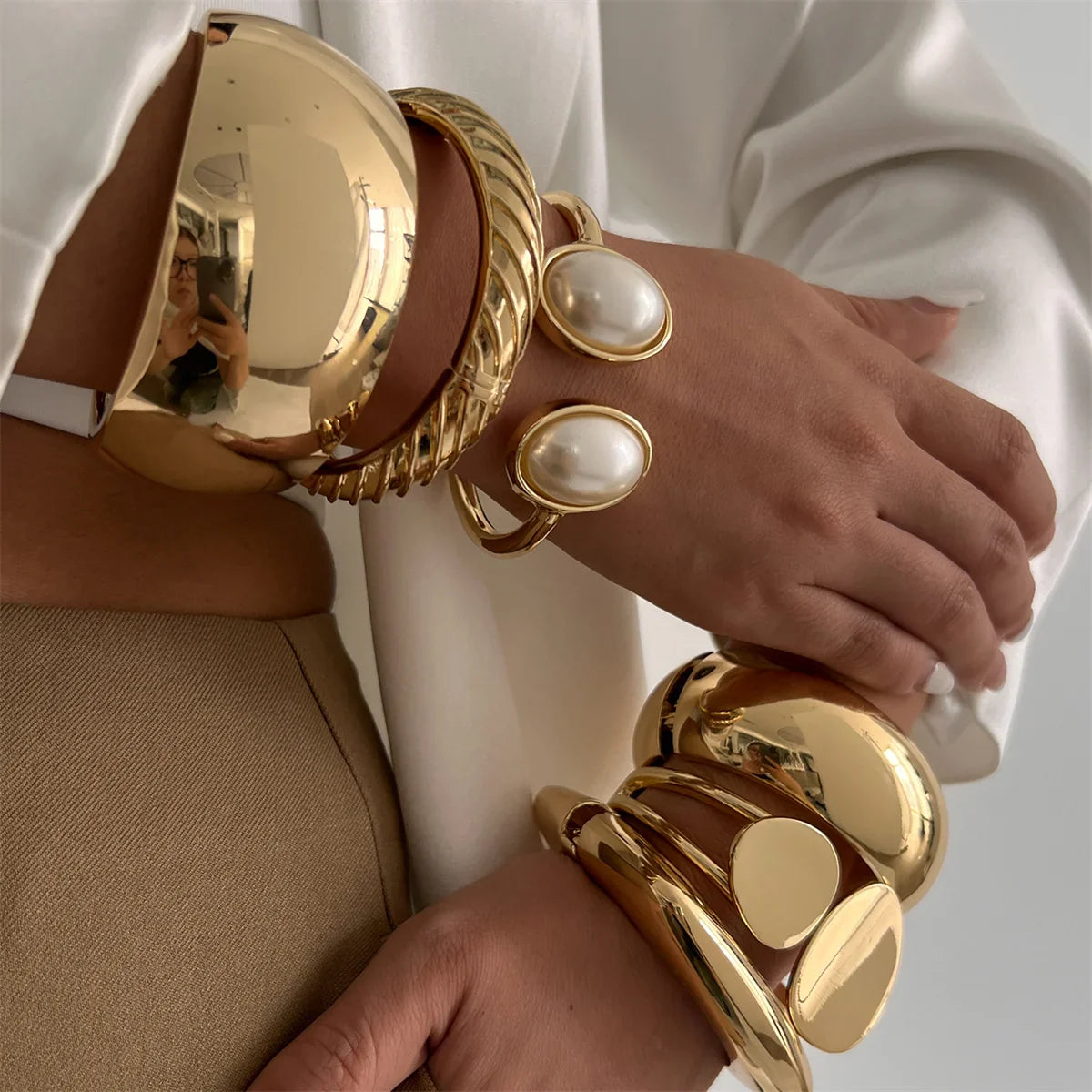 Chunky Heavy Metal Cuff Bangles for Women and Men in Gold and Silver Color