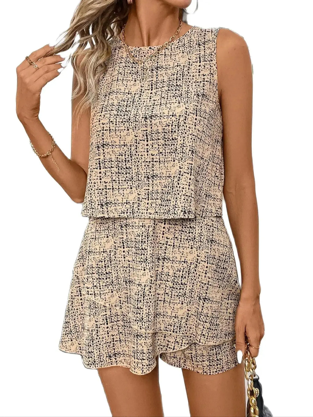 Elegant Ladies Two-Piece Set for Commute and Leisure Vacation with Chic Comfortable Design