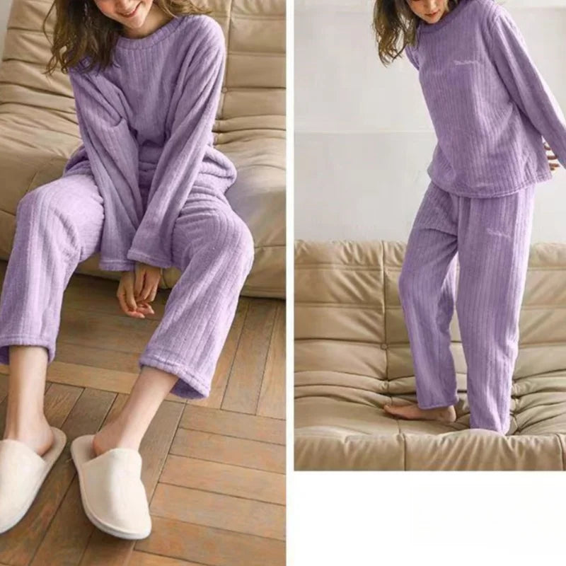 Cozy Women Pajama Set with Loose Top and Elastic Waist Wide Leg Fleece Pants Soft Bow Detail Autumn Winter Sleepwear Lounge Wear