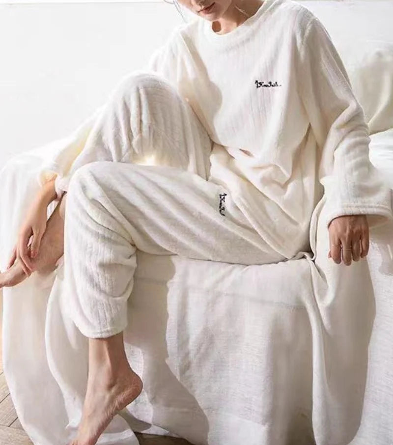 Cozy Women Pajama Set with Loose Top and Elastic Waist Wide Leg Fleece Pants Soft Bow Detail Autumn Winter Sleepwear Lounge Wear