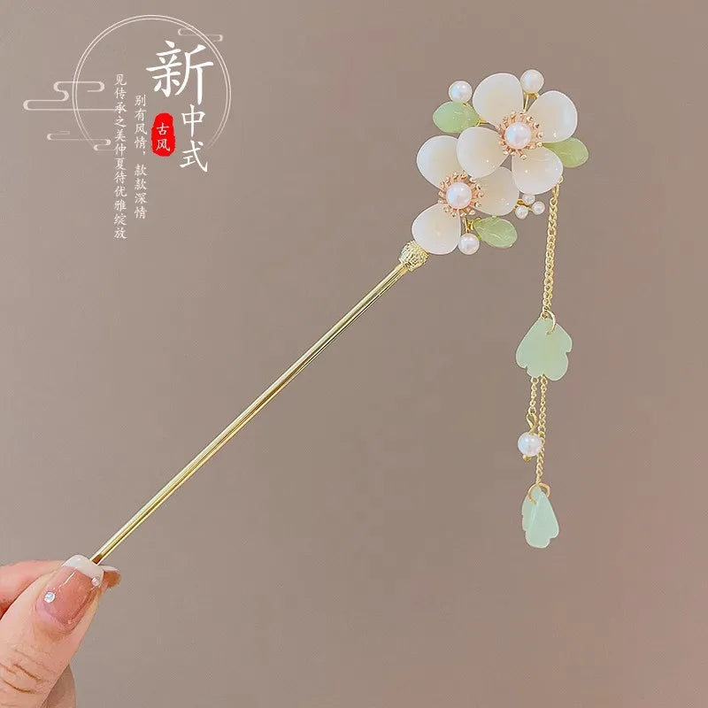 Elegant Enameled Flower Tassel Hair Clip Alloy Hairpin for Women Stylish Chinese Hair Accessory