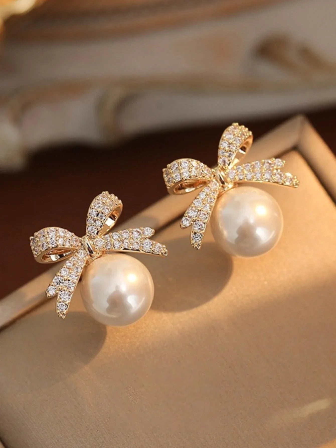 Women's Bowknot Diamond Pearl Earrings in Silver, Unique High-End Fashion Jewelry