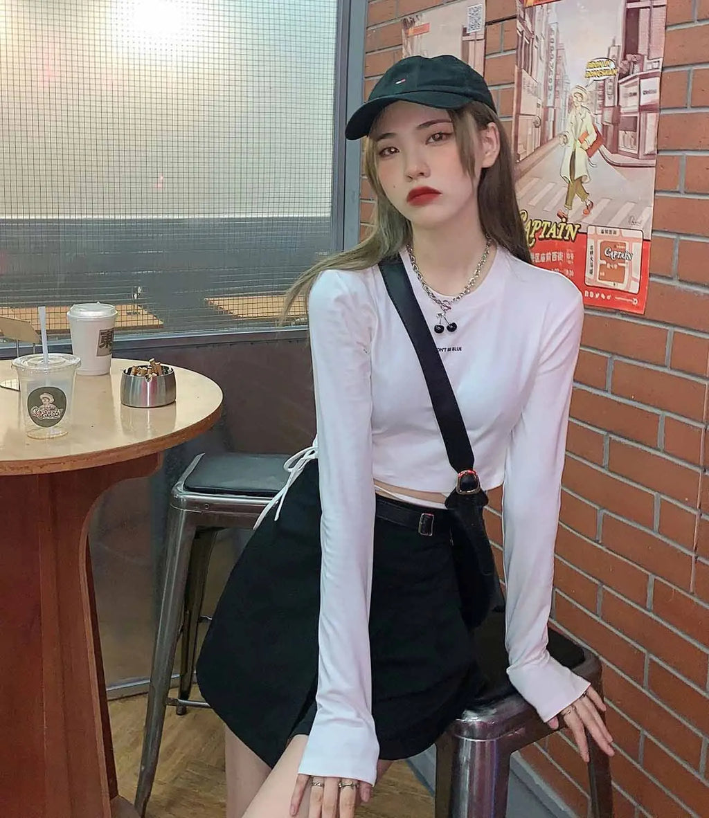 Long Sleeve Women's Crop Top Stylish Bandage Design for Spring Fashion