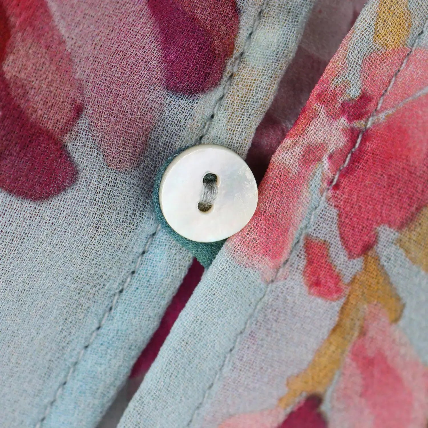 Women's Floral Print Chiffon Blouse with Bow Tie Detail Loose Fit Fashion Shirt