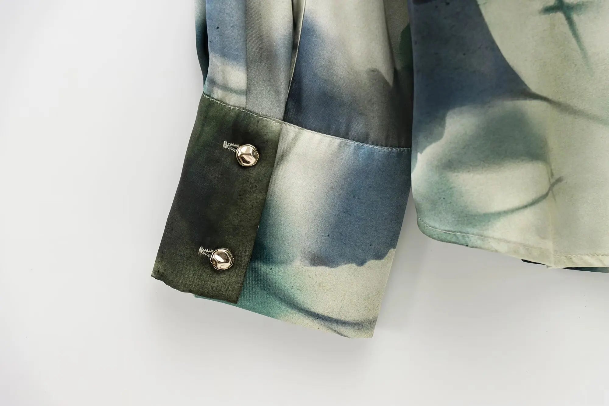 Elegant Printed Silk Satin Lapel Long Sleeve Shirt for Women with Soft Texture and Stylish Fit