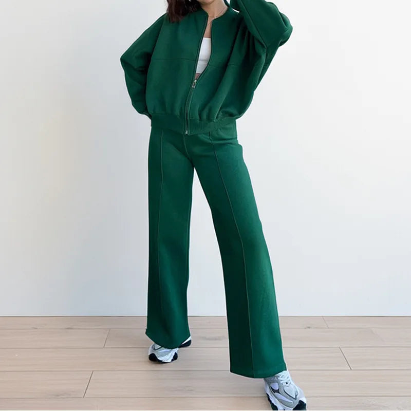Women's Fleece-Lined Tracksuit Set with Hoodie and Casual Pants for Winter Comfort and Style