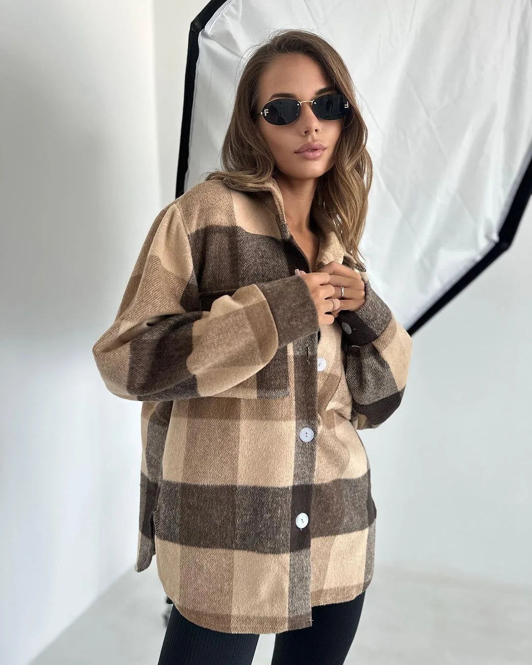 Women's Flannel Lapel Plaid Shirt Jacket Long Sleeve Button Down Thin Warm Coat Blouse for Autumn Casual Wear