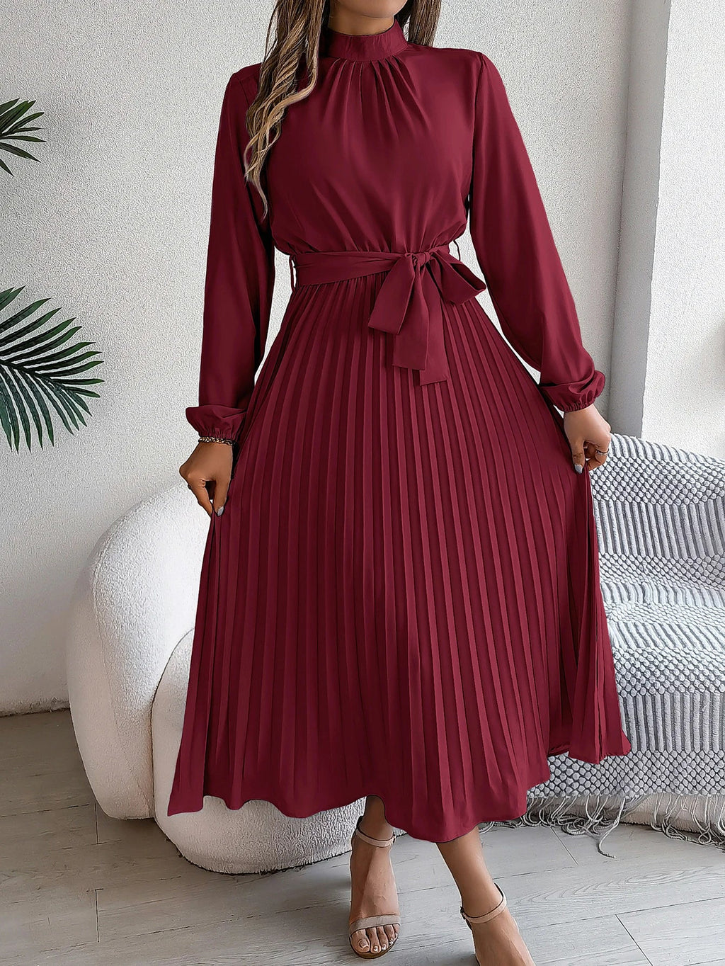 Elegant Pleated Long Sleeve Maxi Dress With Lace Up