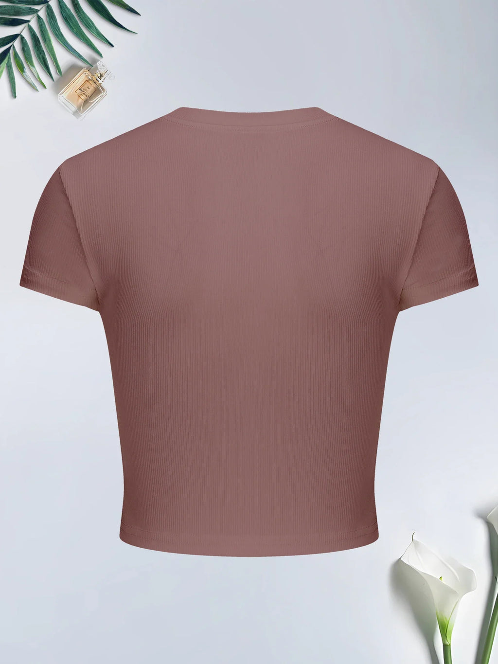 Casual White Short Sleeve T-Shirt for Women Slim Fit Summer Top