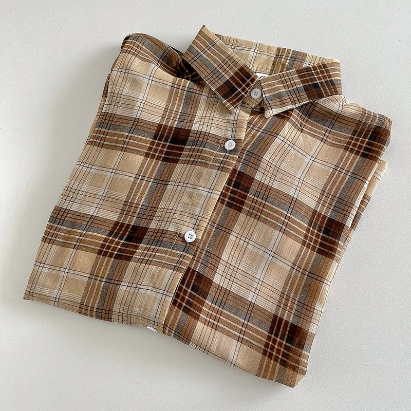 Breezy Oversized Plaid Shirt for Women Long Sleeve Collared Button-Down Blouse Casual Spring Summer Boyfriend Style Top