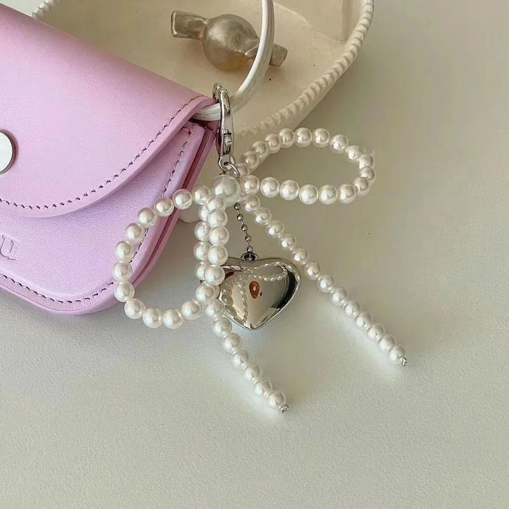 White Bowknot Heart Keychain for Women Sweet Charm Pearl Bow Backpack Key Ring Handmade Jewelry Ornament