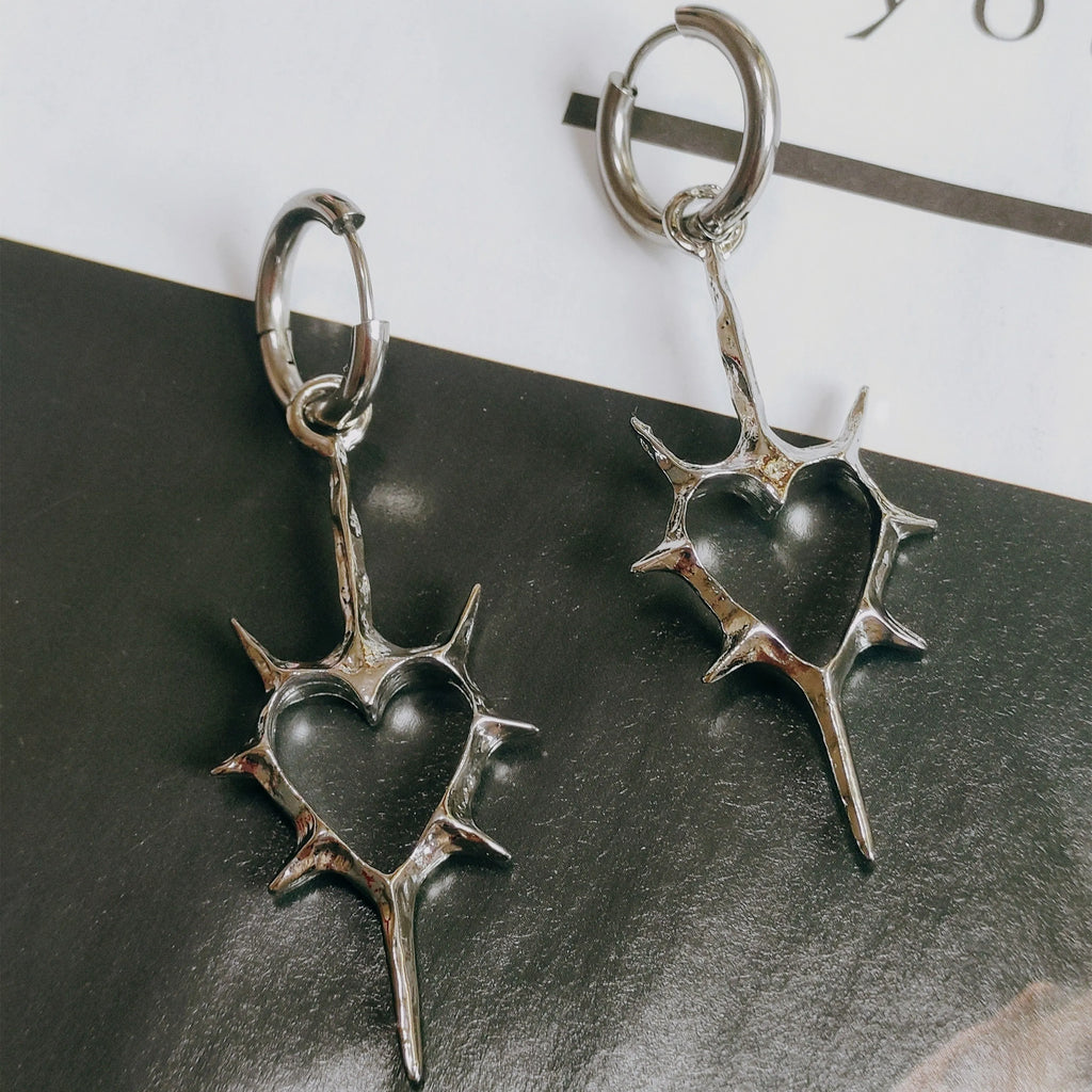 Retro Gothic Thorn Heart Design Earrings with Spikes - Unique Heart-Shaped Earrings for Holiday Parties and Gifts