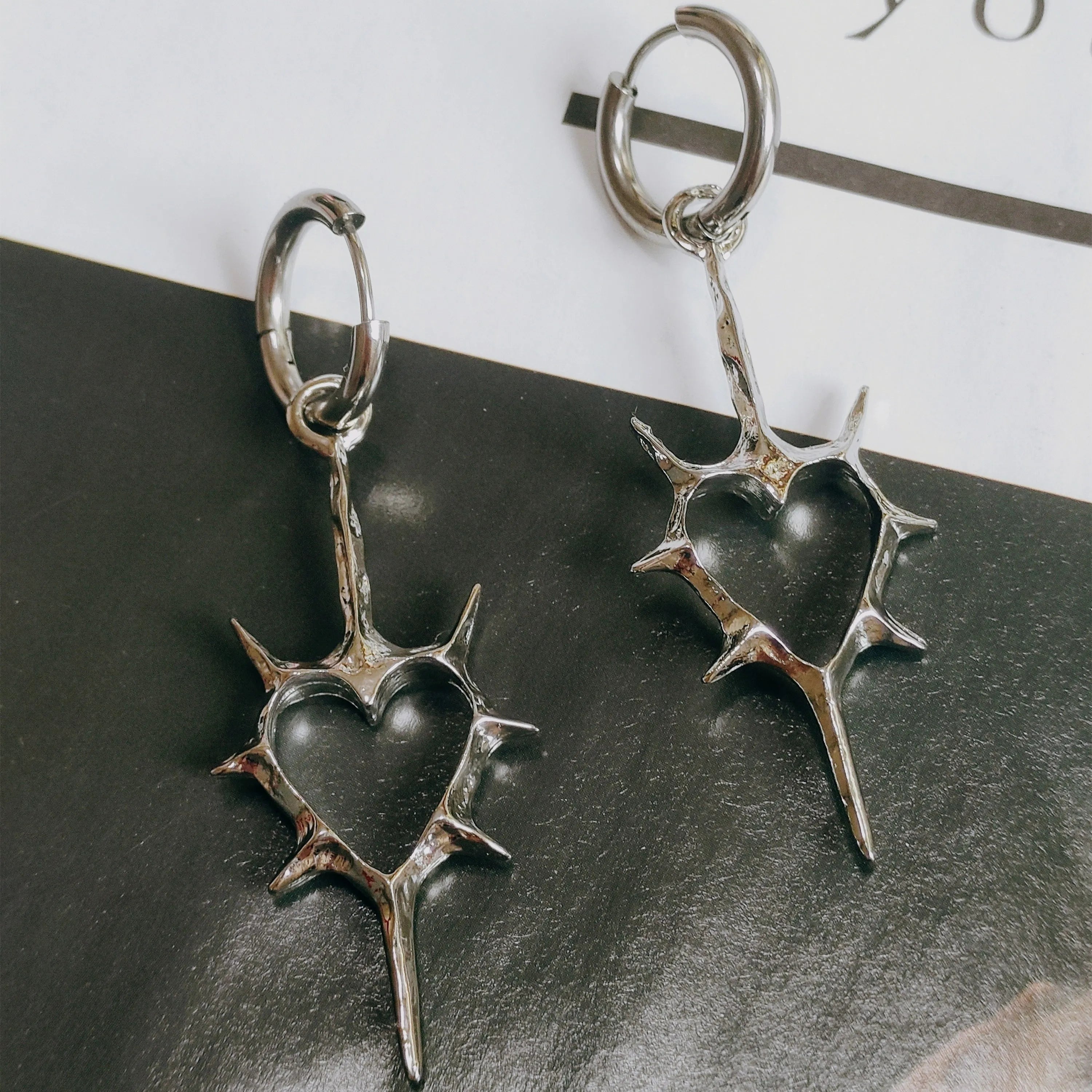 Retro Gothic Thorn Heart Design Earrings with Spikes - Unique Heart-Shaped Earrings for Holiday Parties and Gifts