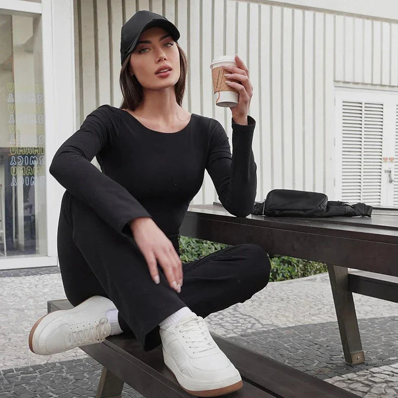 Sexy Black Backless Long Sleeve Yoga Jumpsuit for Women Slim Fit Casual Sportswear Romper with O-Neck for Fitness and Streetwear
