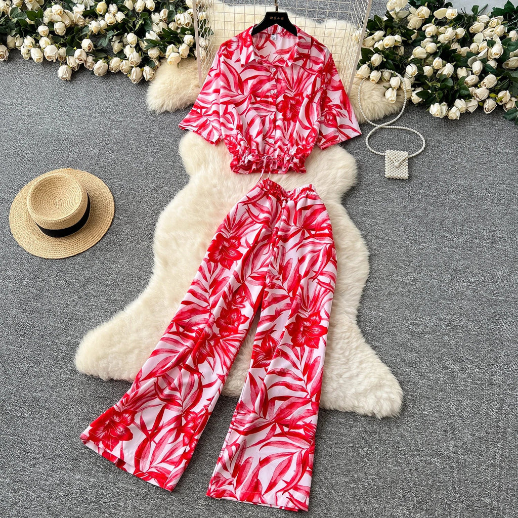 Summer Fashion Print Two Piece Set for Women with Loose Short Sleeve Tops and Elastic Waist Wide Leg Cropped Pants