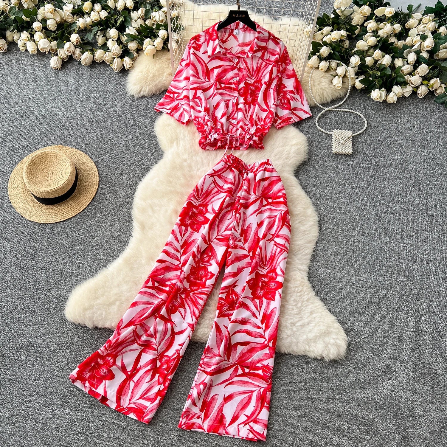 Summer Fashion Print Two Piece Set for Women with Loose Short Sleeve Tops and Elastic Waist Wide Leg Cropped Pants