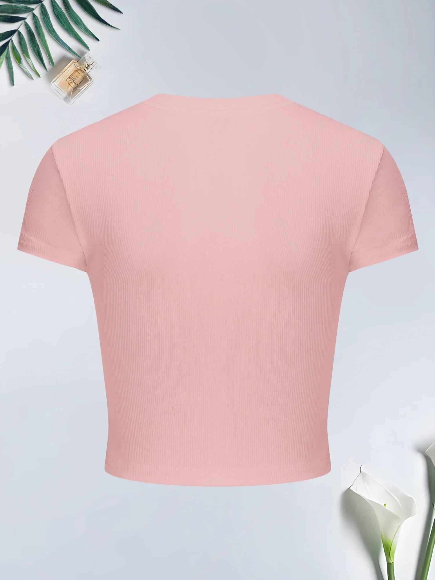 Casual White Short Sleeve T-Shirt for Women Slim Fit Summer Top