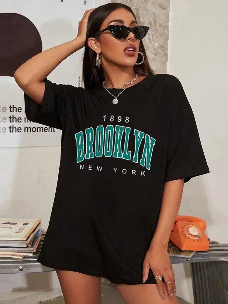 Women Black Graphic T Shirt with Brooklyn York Letter Print Cute Summer Tee