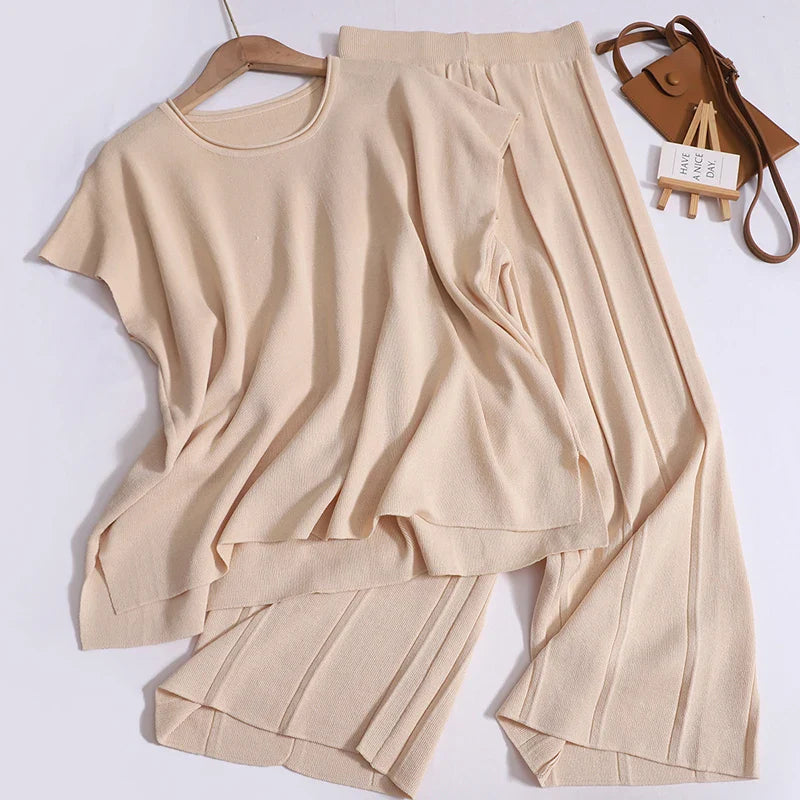 Women Chic Summer Loose Camisole Top and Wide Leg Pants Set with Raglan Sleeves and Pleated Design