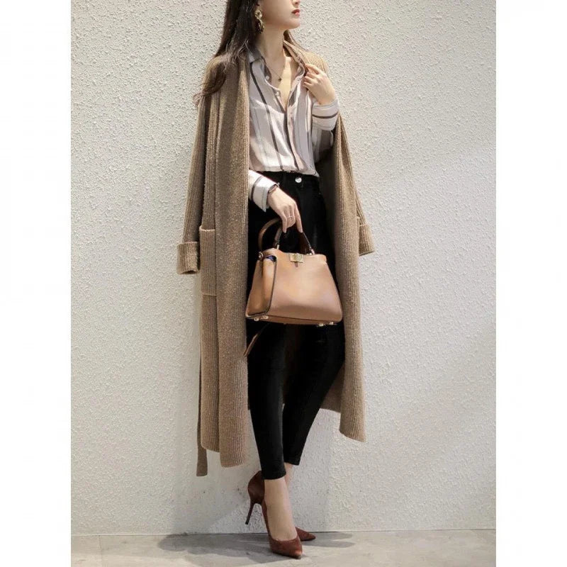 Striped Long Sleeve Women's Shirt Vintage-Inspired Loose Fit Casual Blouse Lightweight Tops for Spring and Everyday Wear