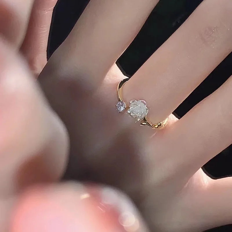 Adjustable Zircon Flower Opening Rings for Women with Cubic Zirconia Cherry Blossom and Tulip Design Wedding Jewelry