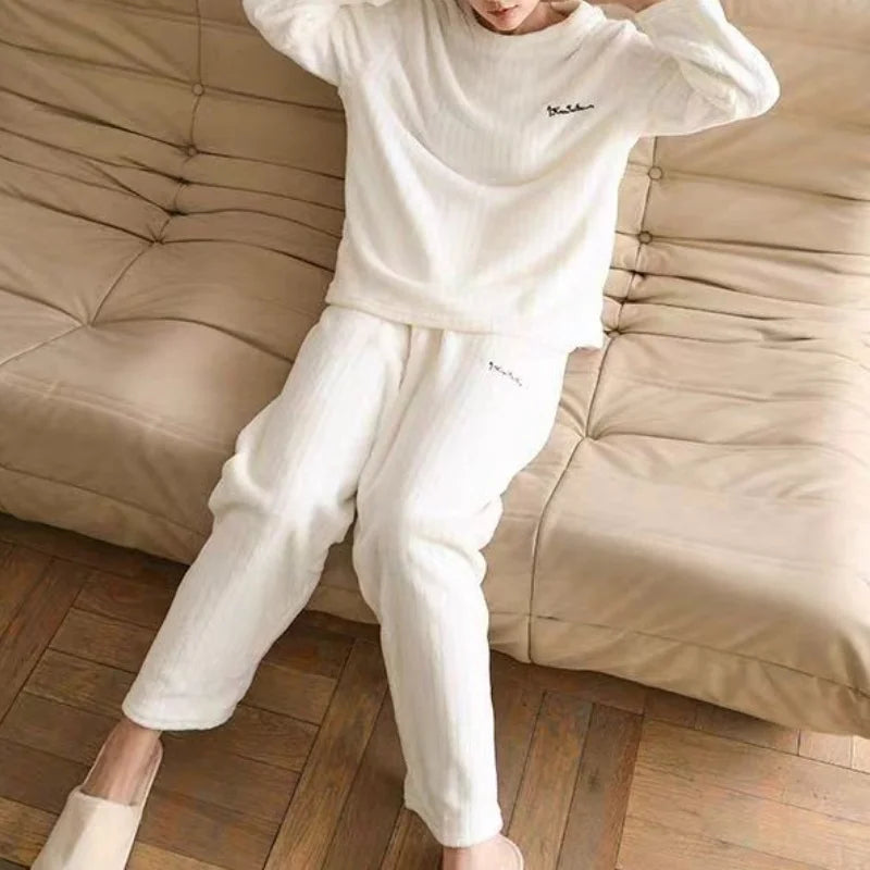 Cozy Women Pajama Set with Loose Top and Elastic Waist Wide Leg Fleece Pants Soft Bow Detail Autumn Winter Sleepwear Lounge Wear