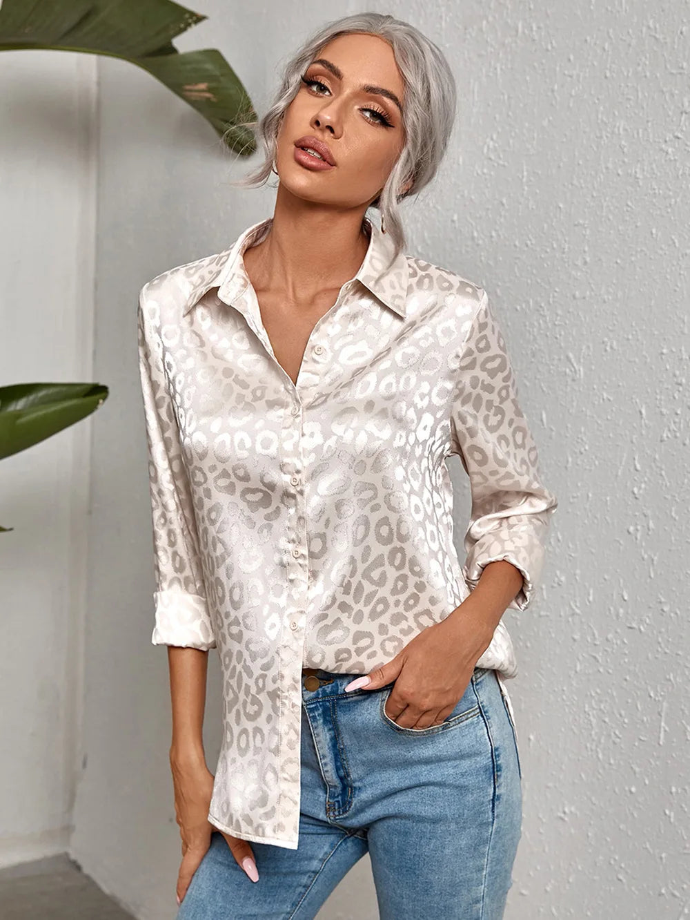 Elegant Long Sleeve Leopard Jacquard Blouse for Women with Turn Down Collar and Button Front Office Shirt Autumn Spring Fashion Top