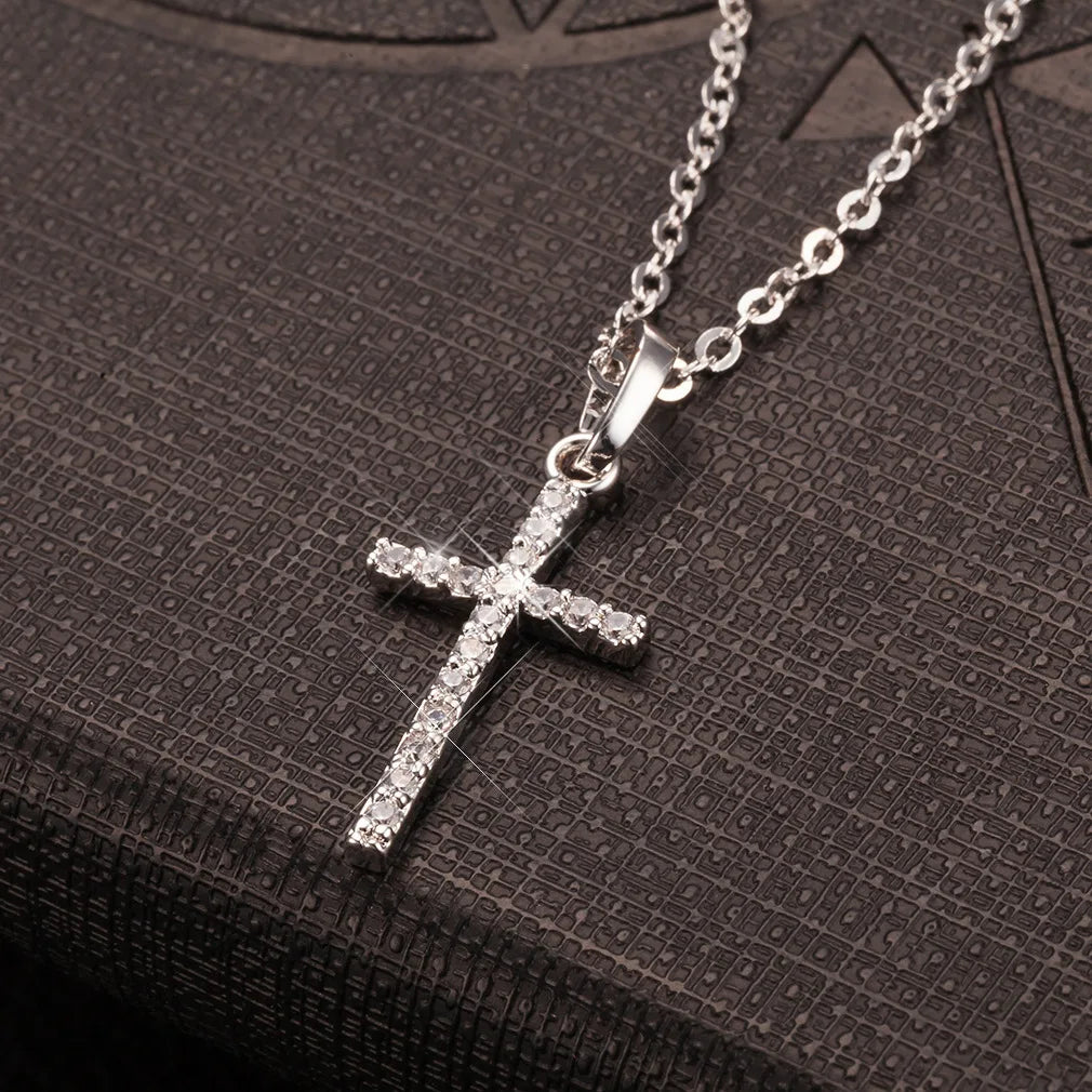 Hip Hop Fashion Cross Necklace for Women and Men with Crystal Zircon Jesus Pendant and Metal Chain Choker Jewelry Gift