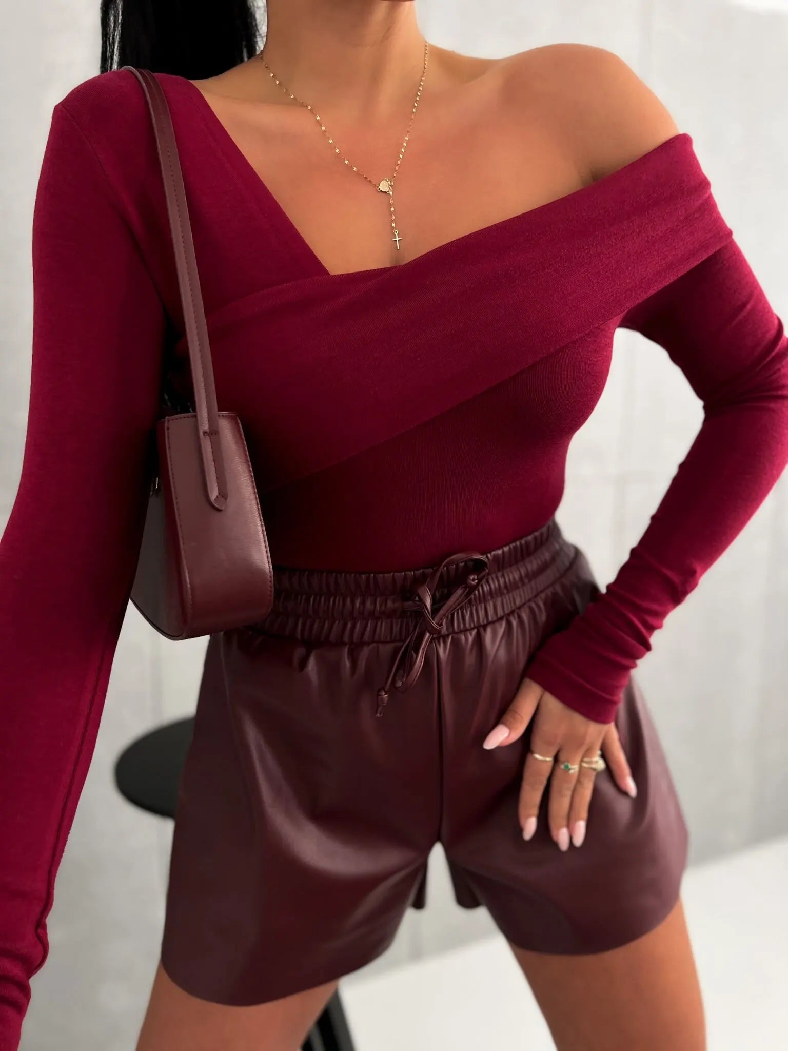 Black Off Shoulder Long Sleeve Crop Top Women's Slim Fit Sexy Solid Color Elegant Autumn Winter Shirt