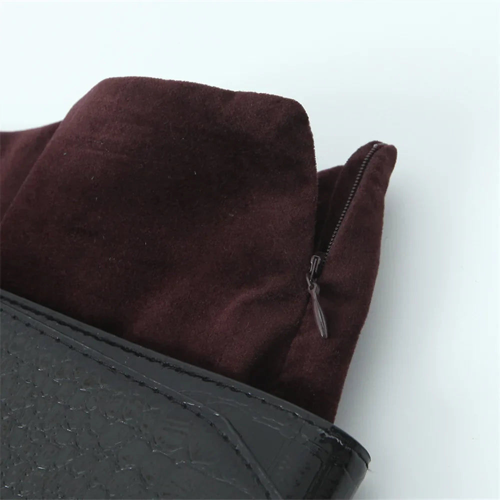 Elegant Velvet Long Sleeve Suit Jacket and Skirt Set for Women Casual Autumn and Winter Fashion Slimming Design