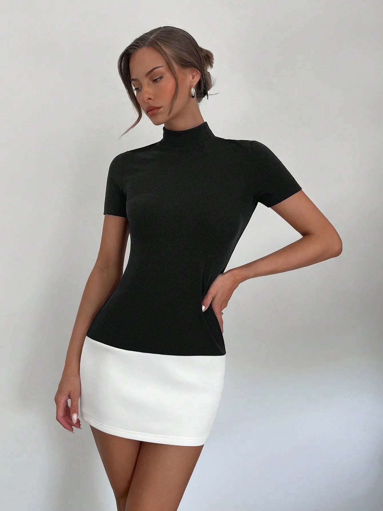 Elegant Contrast Color Splicing Short Dress for Workplace and Office Wear for Women