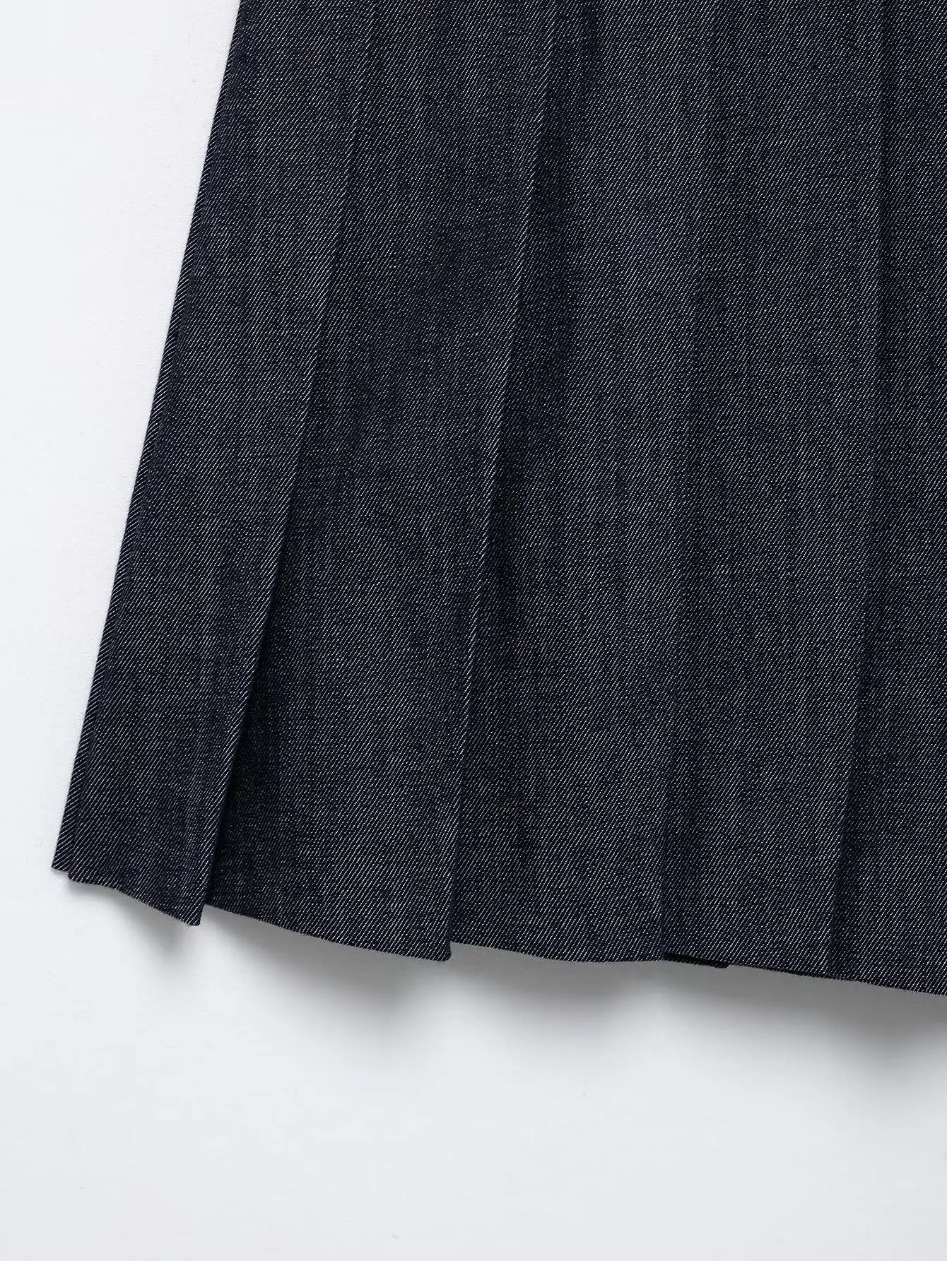 Women's Two-Piece Denim Set Featuring Pleated Jacket and Side Zipper Skirt Shorts Chic Casual Outfit for Stylish Ladies