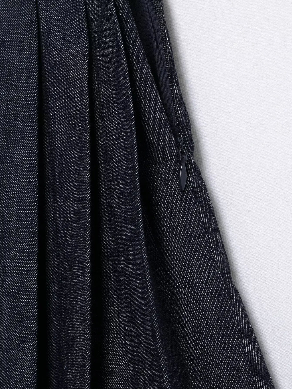 Women's Two-Piece Denim Set Featuring Pleated Jacket and Side Zipper Skirt Shorts Chic Casual Outfit for Stylish Ladies