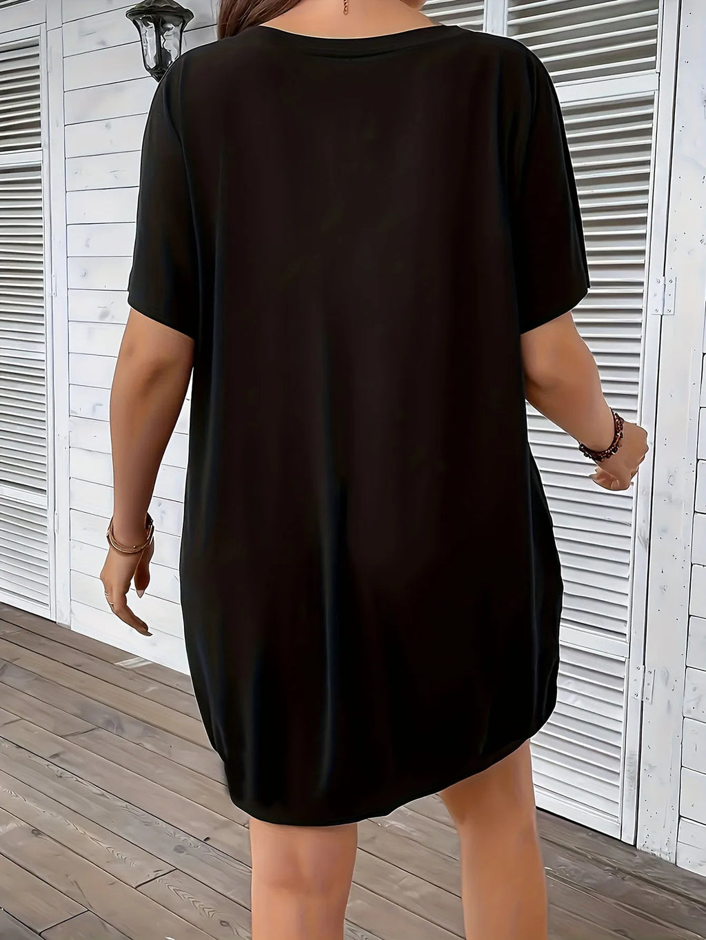 Women's Summer Loose Abstract Face Print Round Neck Short Sleeve Pocket Dress for Casual Comfort and Plus Size Fit