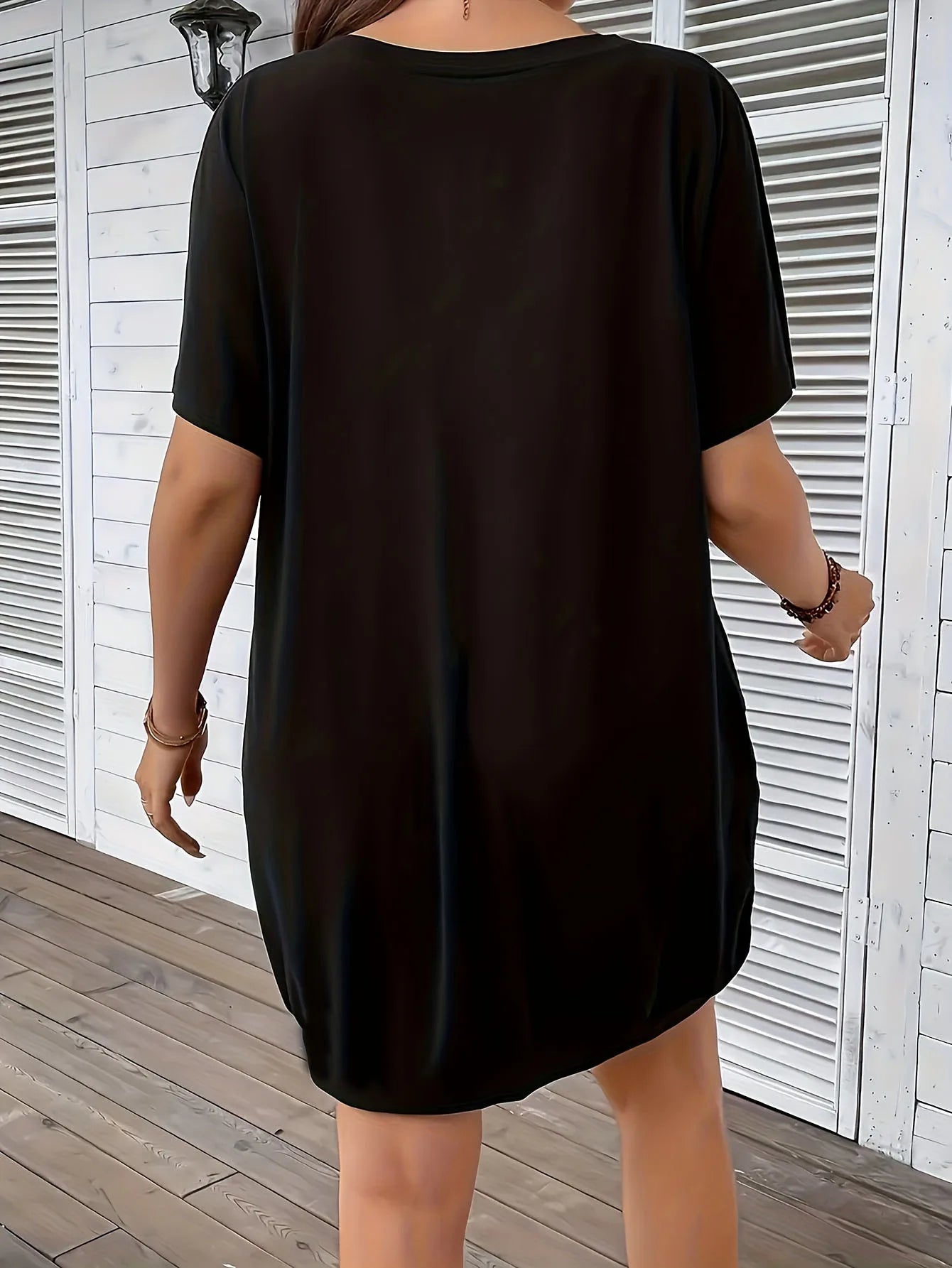 Women's Summer Loose Abstract Face Print Round Neck Short Sleeve Pocket Dress for Casual Comfort and Plus Size Fit