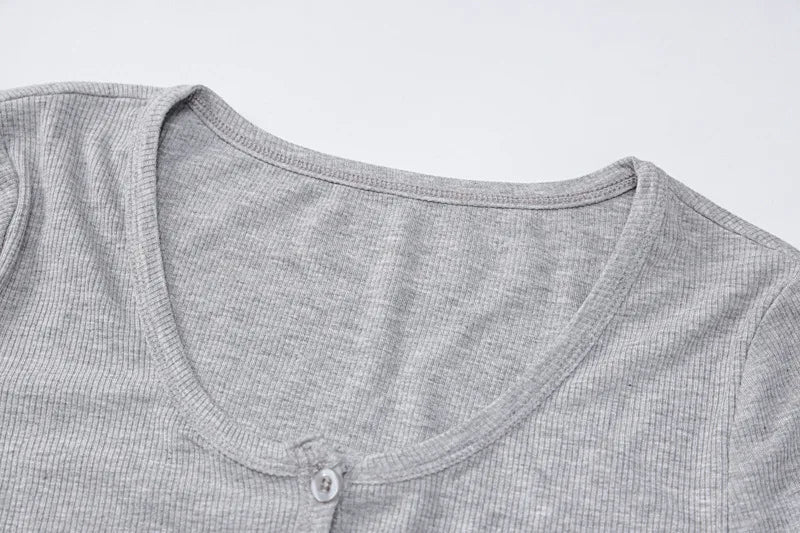 Long Sleeve Solid O Neck Buttoned Slim Crop T-Shirt Top for Women Elegant Streetwear Party Outfit
