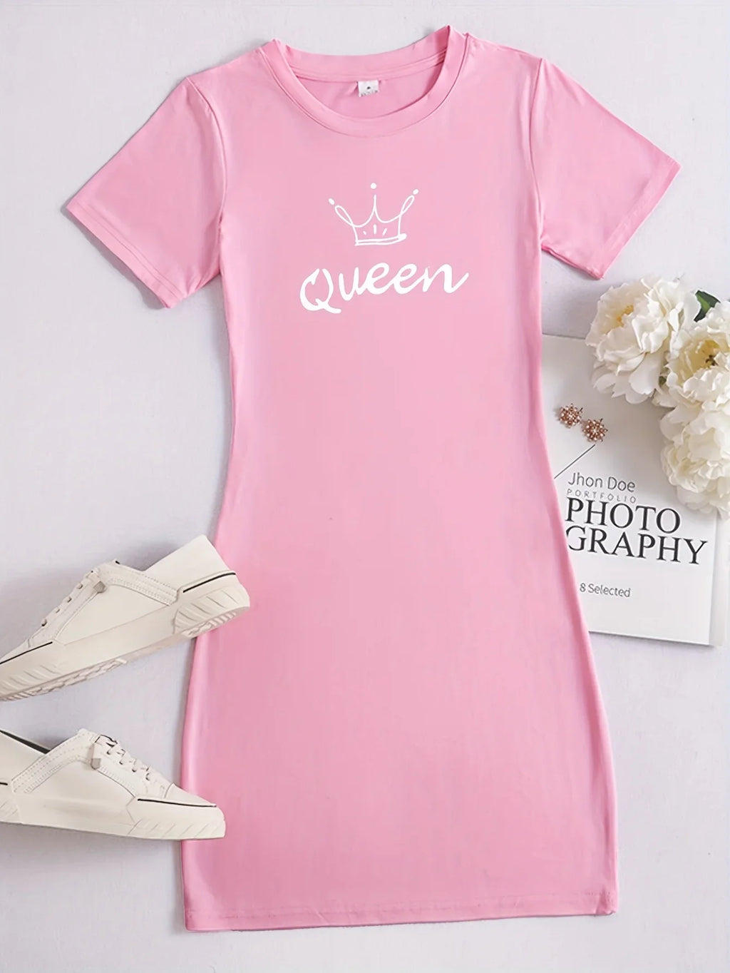 Queen Print Casual Loungewear Tee Dress with Short Sleeves and Summer Comfort for Women